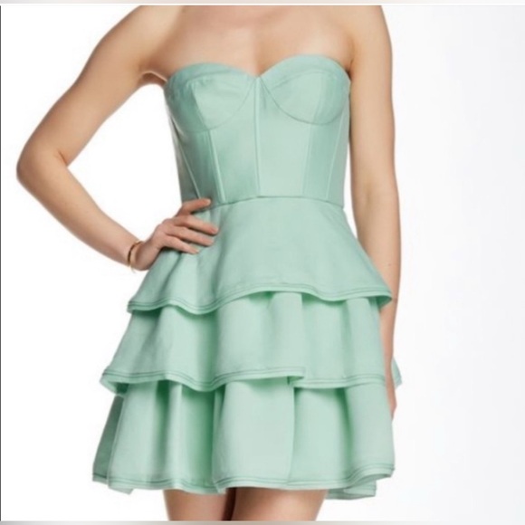 BCBGMaxAzria Dresses & Skirts - Bcbgmaxazria dress